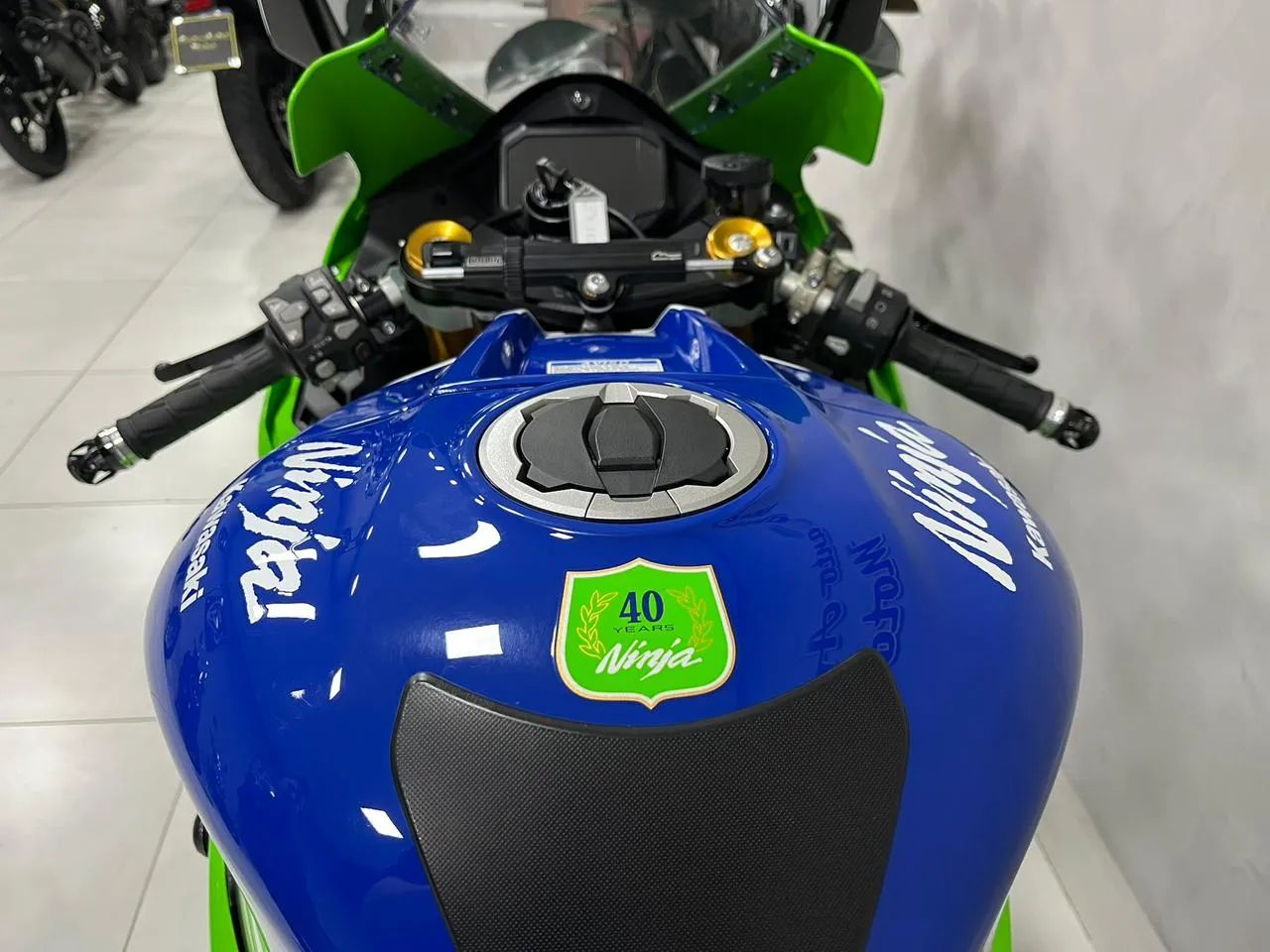 Kawasaki Zx-10/ Zx-10r 1000cc 2024 - 1493758582 | OLX