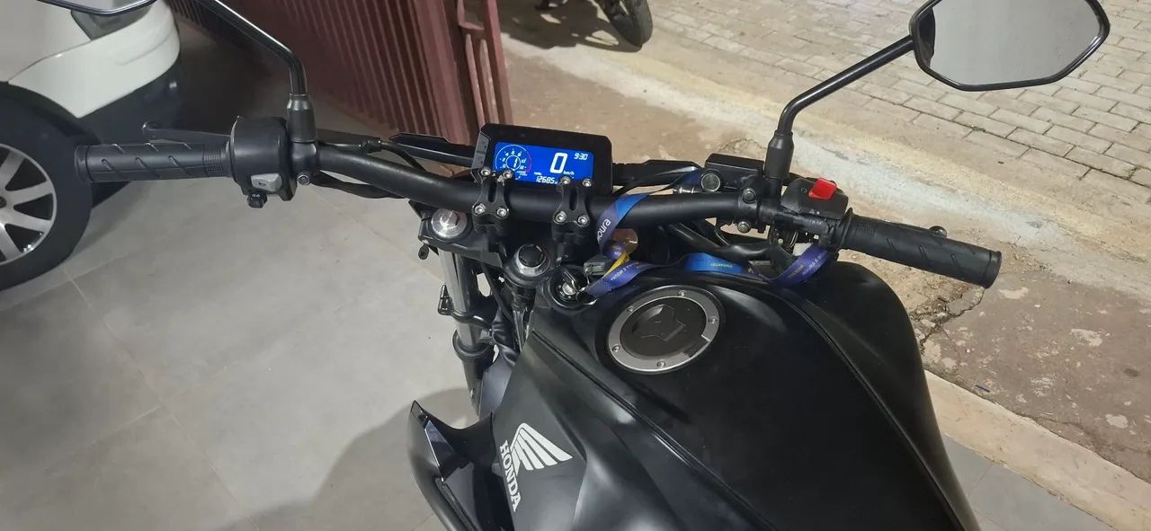 Honda CB300F 