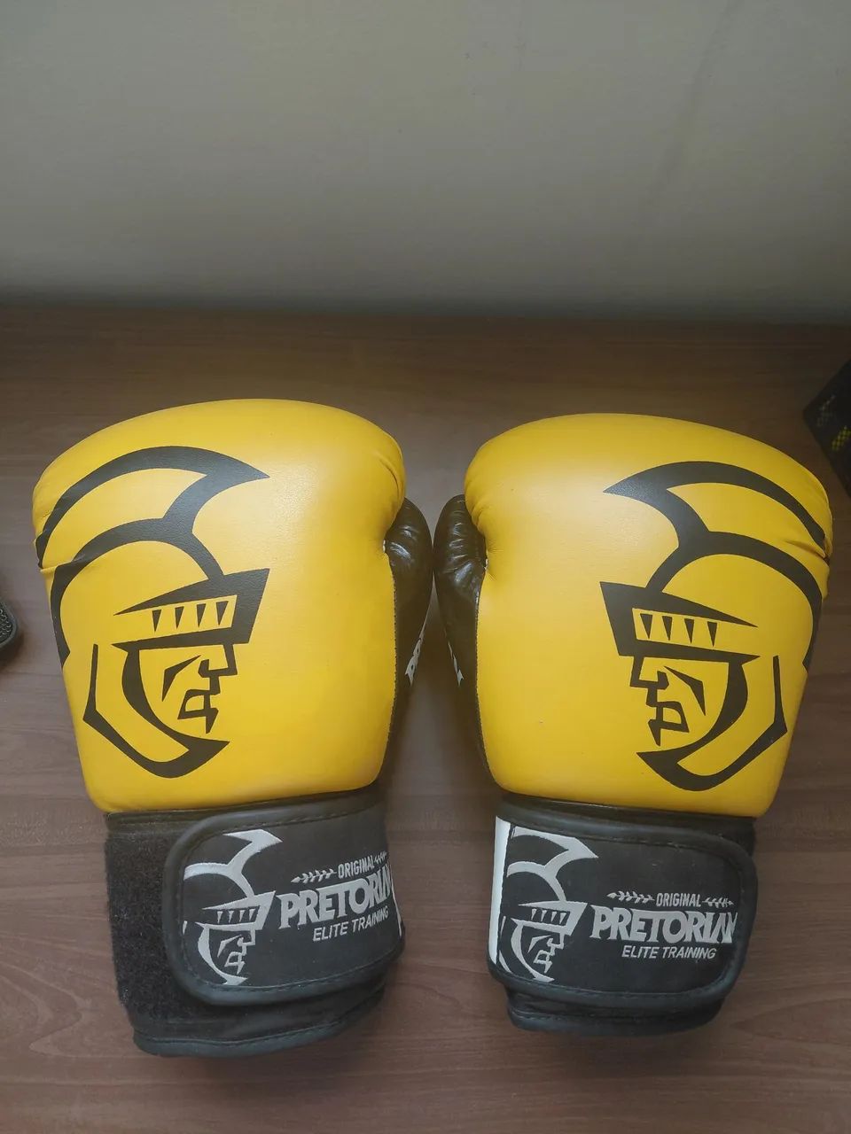 Luvas Pretorian para Boxe e Muay Thai