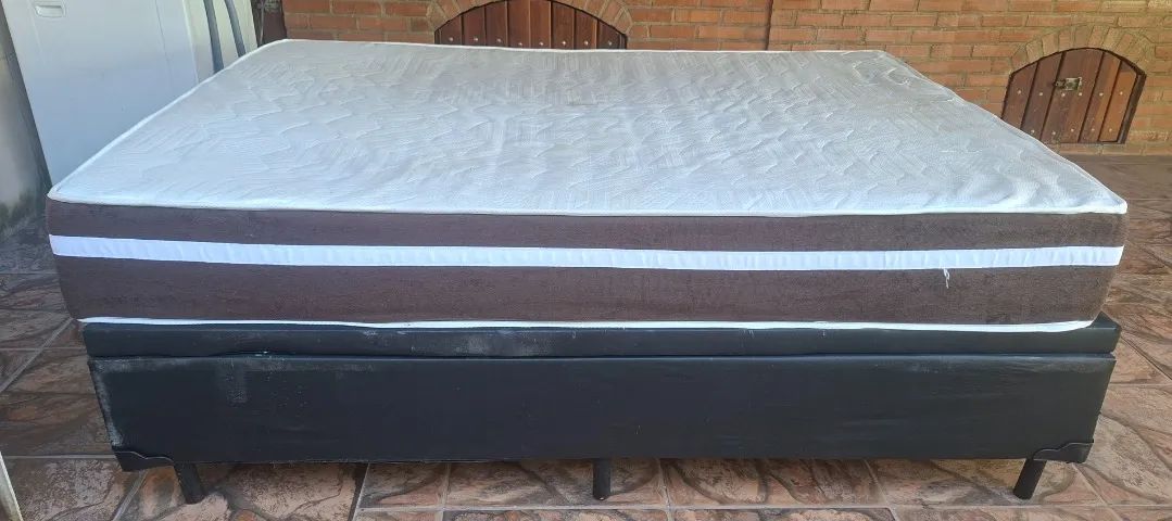 CAMA COM BAU E COLCHÃO ACEITO OFERTA - Foto 2