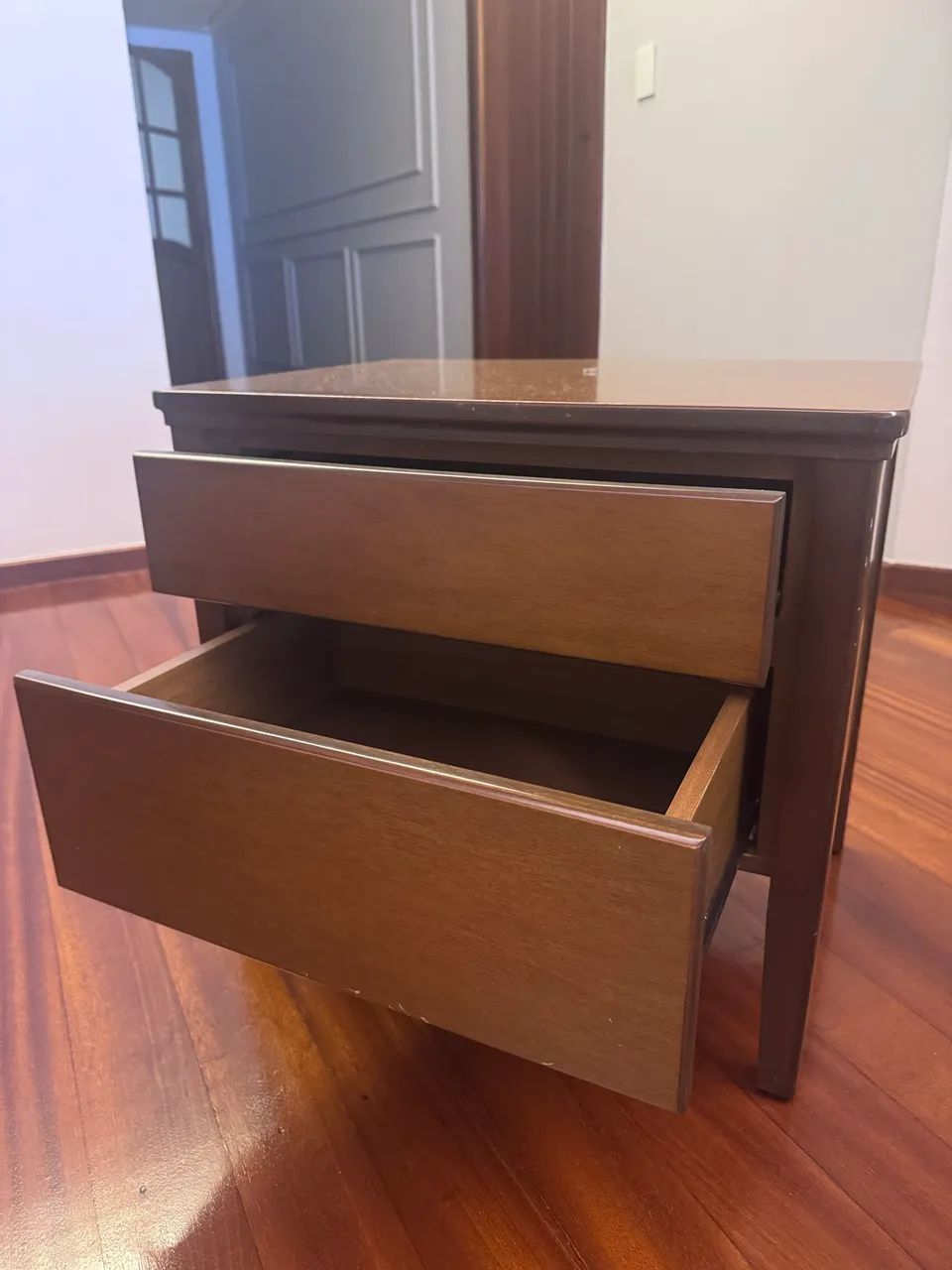 Mesa de cabeceira em madeira Tokstok 2 peças 
