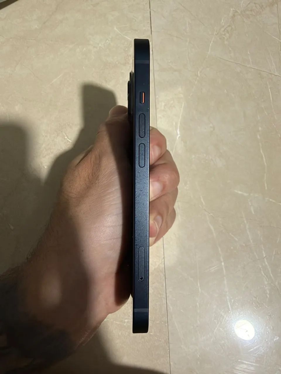 Vendo IPhone 13. 2100 R$ com nota fical e caixa  - Foto 3