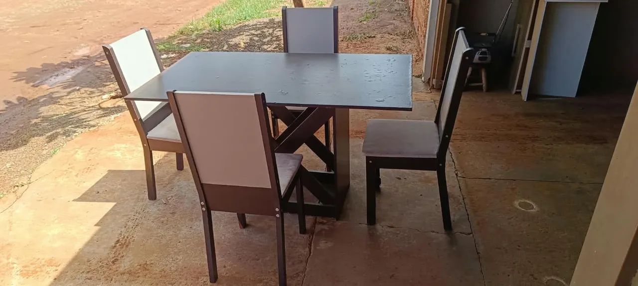 Mesa com 4 cadeiras, usadas  - Foto 4