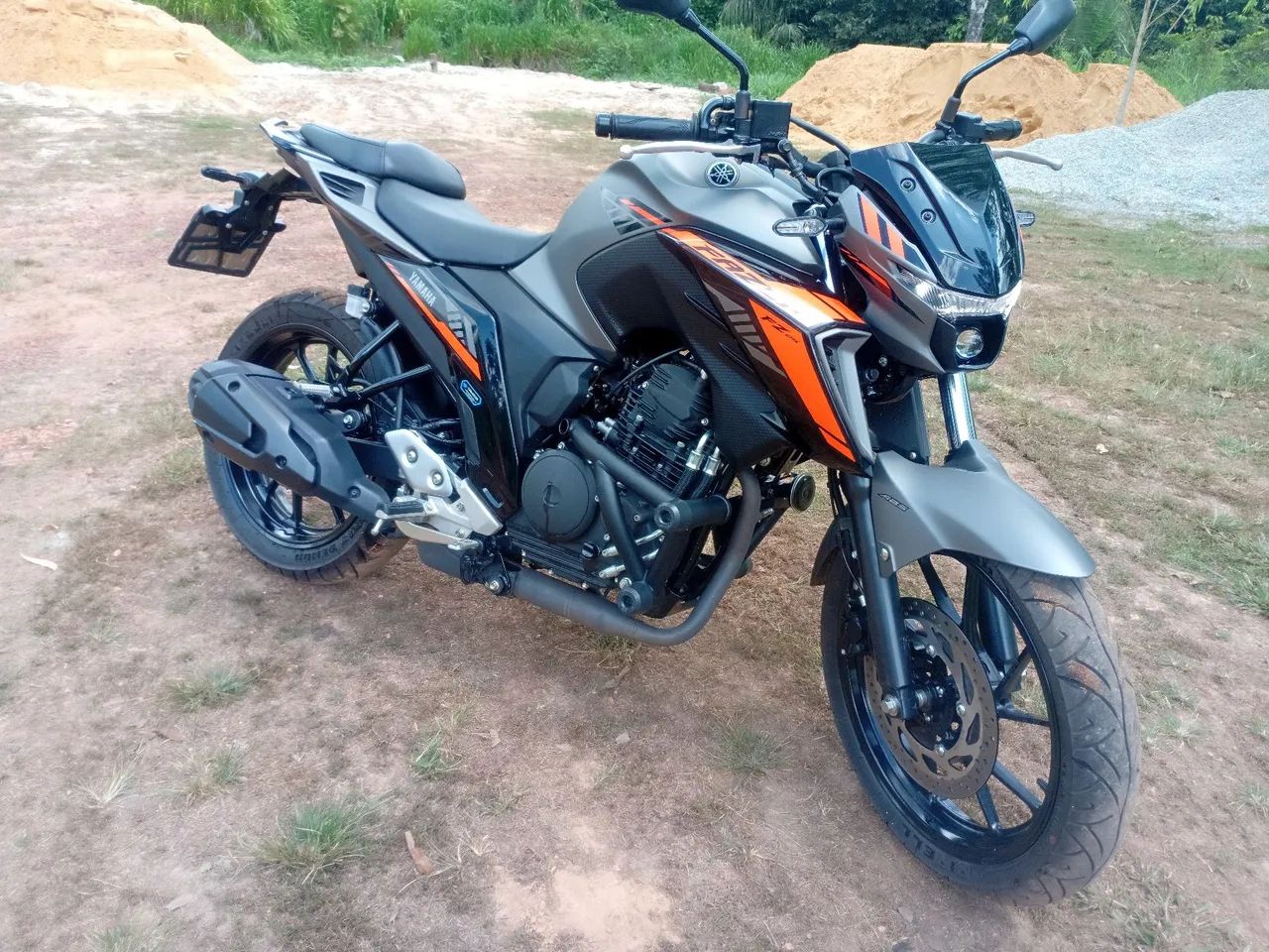 Fz25 muito nova!