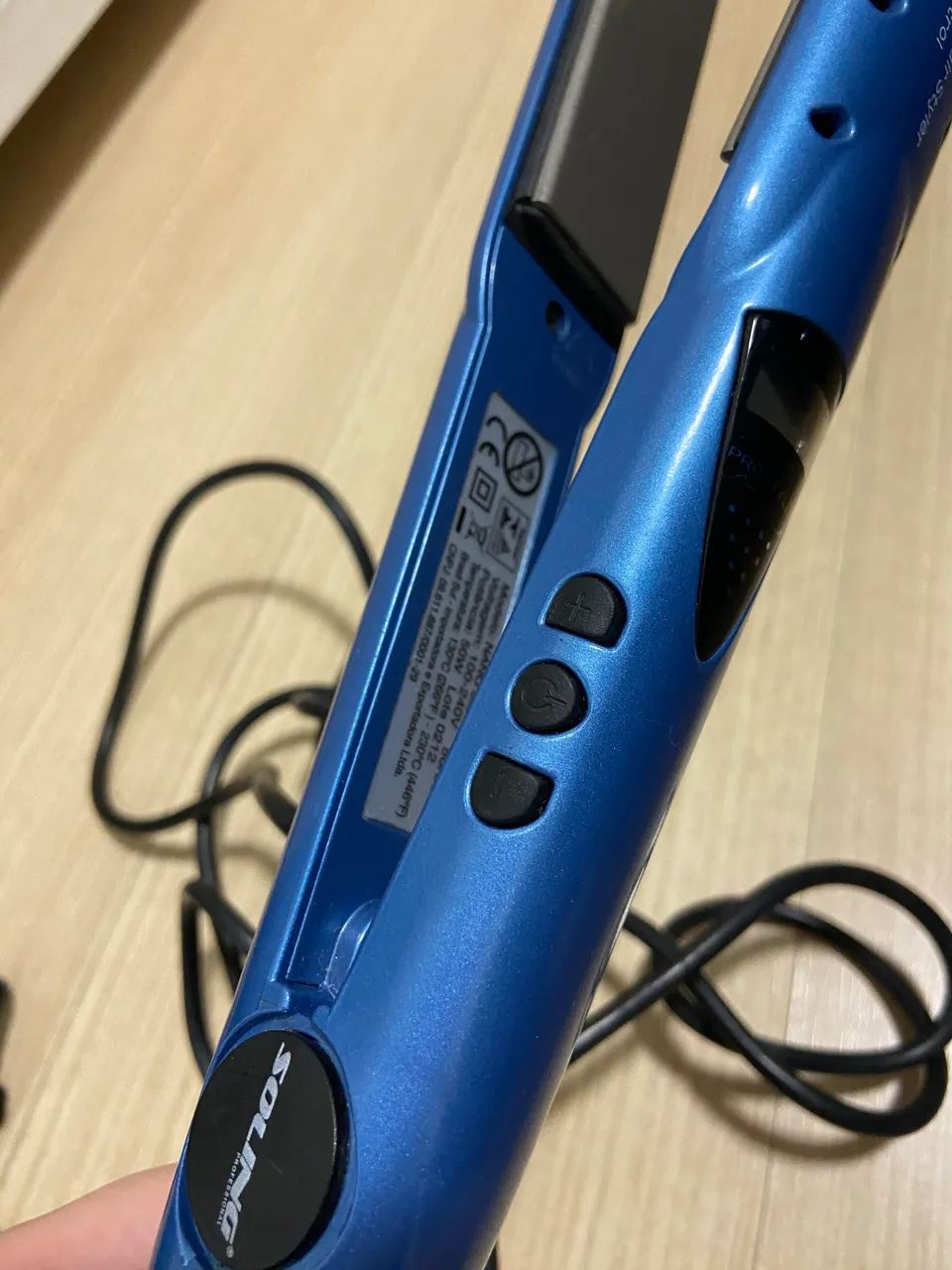 Prancha profissional com visor digital de temperatura