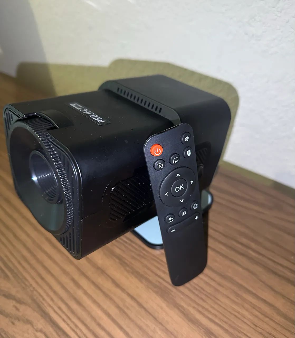 PROJETOR SMART HY320 FULL HD WI-FI 
