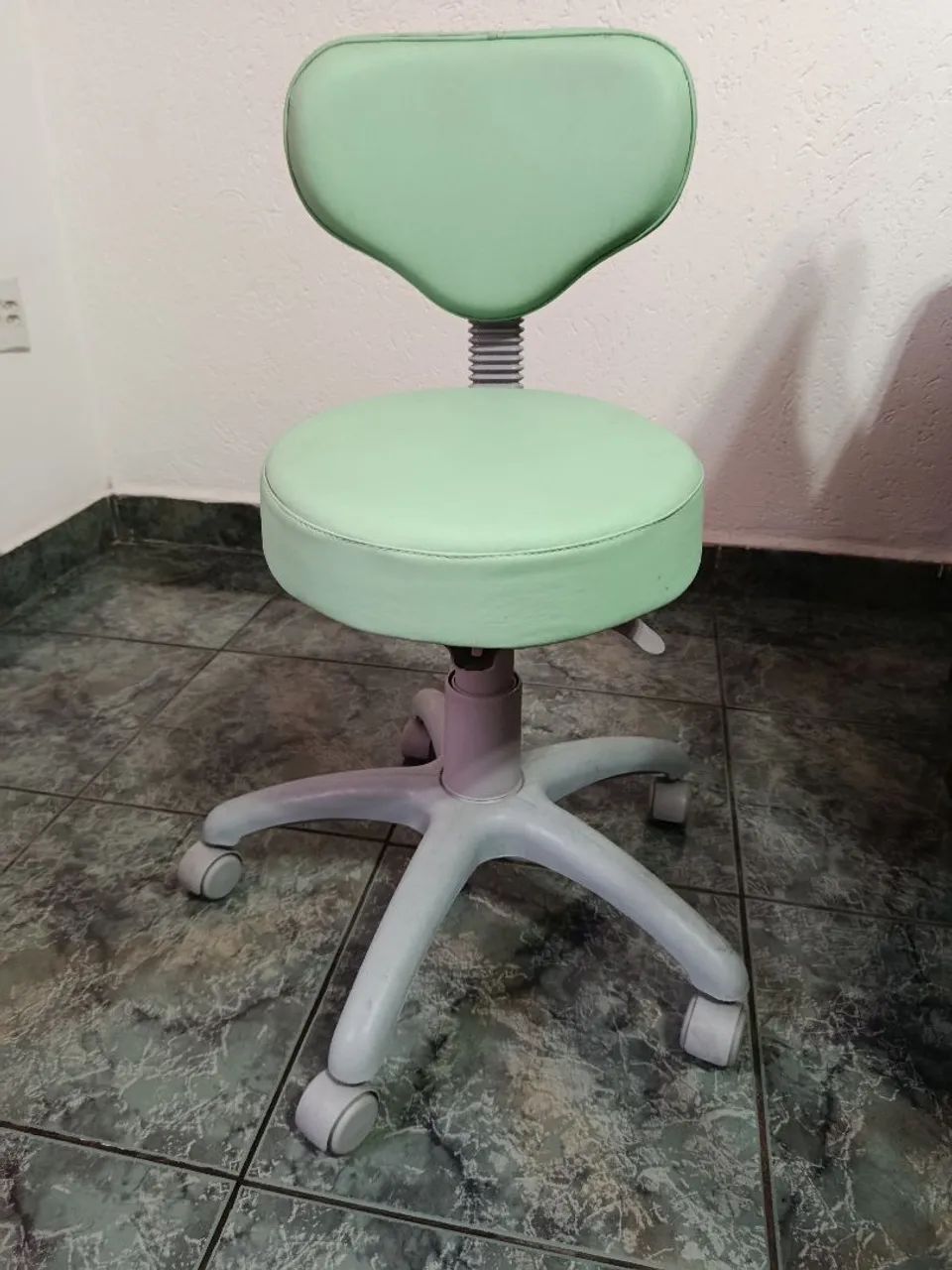 Cadeira mocho usado