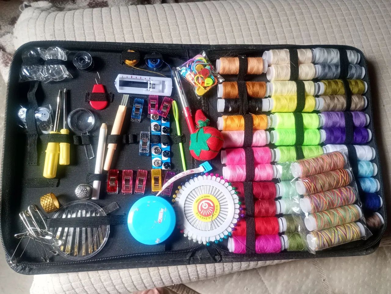 Vendo kit de costura com estojo no precinho  - Foto 3