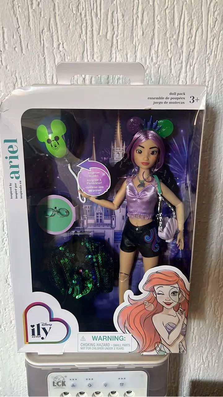 Boneca Illy -Disney Store 