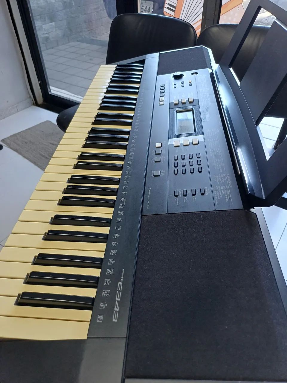 Teclado yamaha psr E343  - Foto 2
