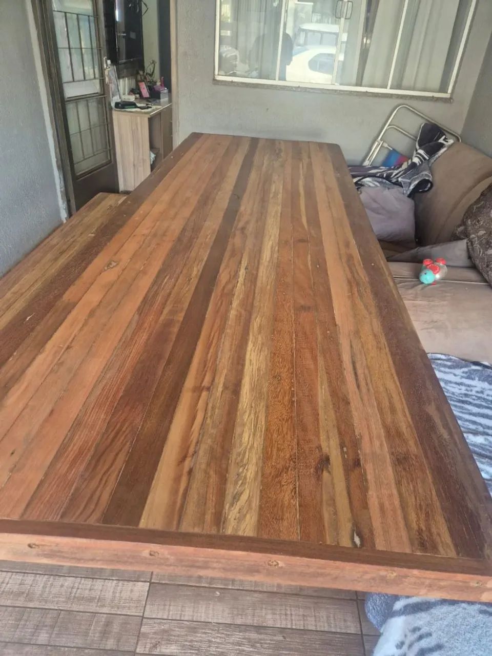 Mesa rústica de madeira de lei  demolição 