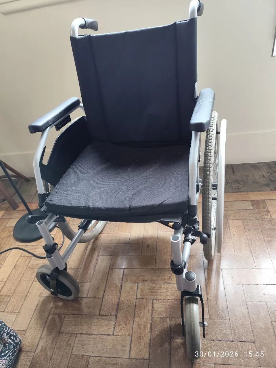 Cadeira de rodas Ottobock c dois meses de uso - Foto 4
