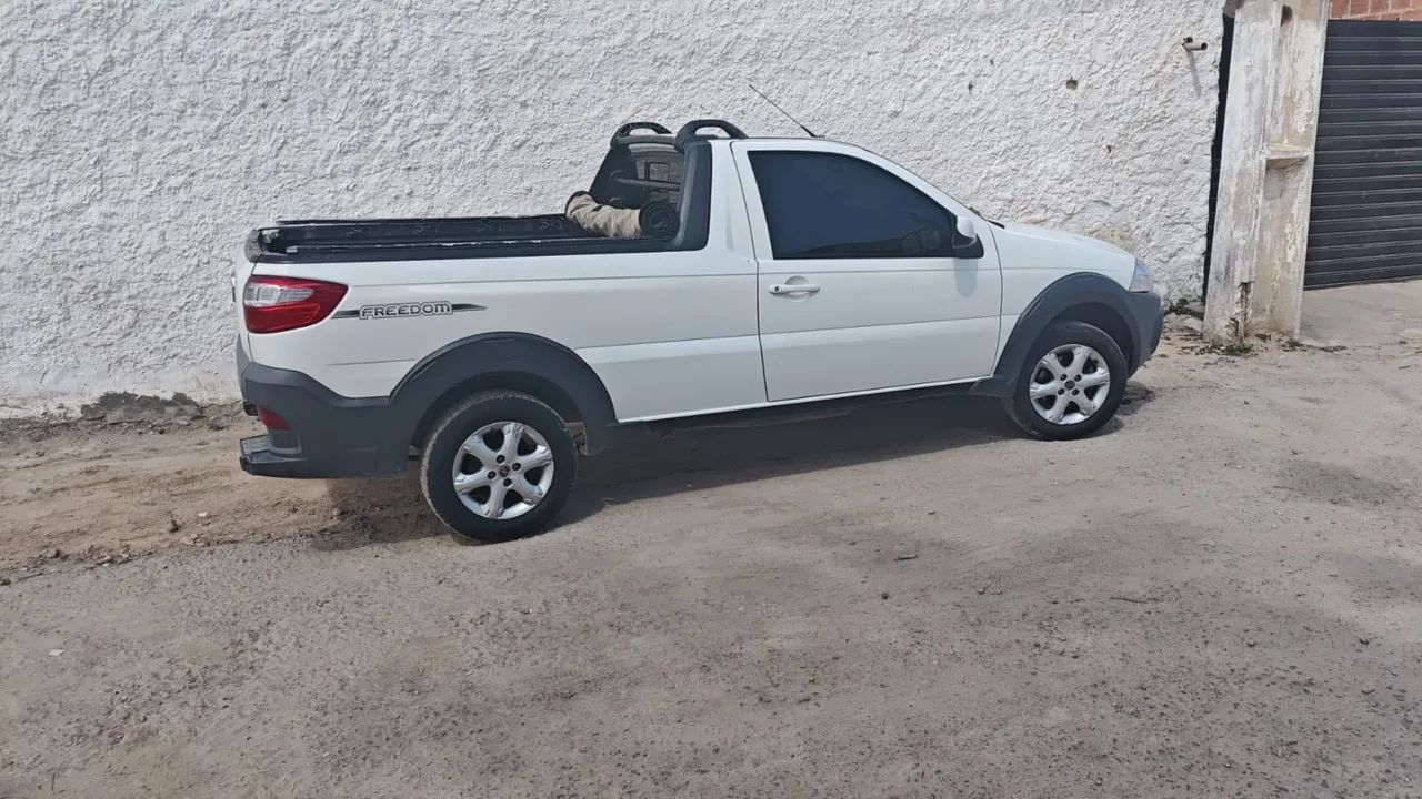 Fiat Strada Freedom 1.4 Flex 8V CS 2020 - Foto 2