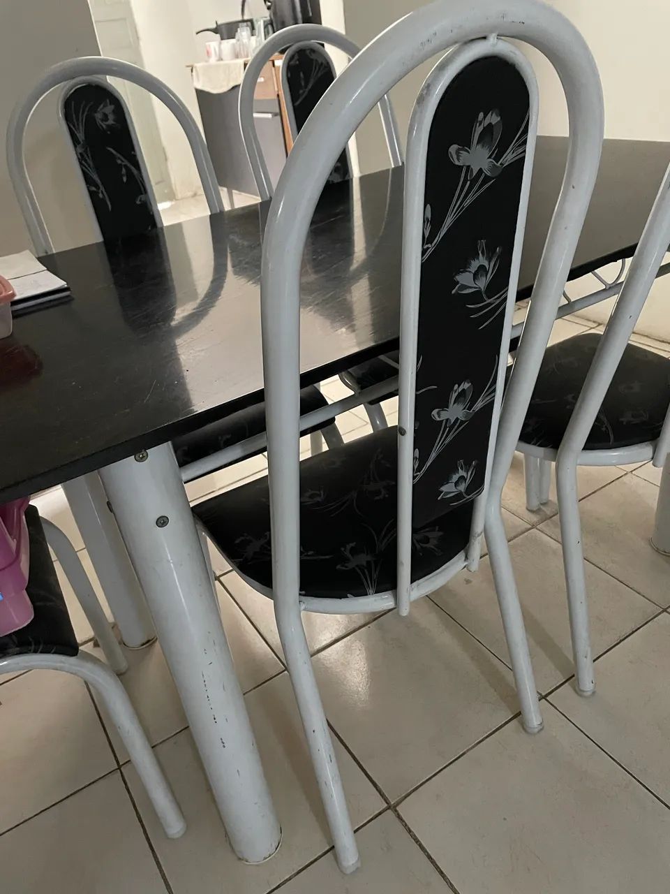 Vendo mesa de mármore 6 cadeiras 