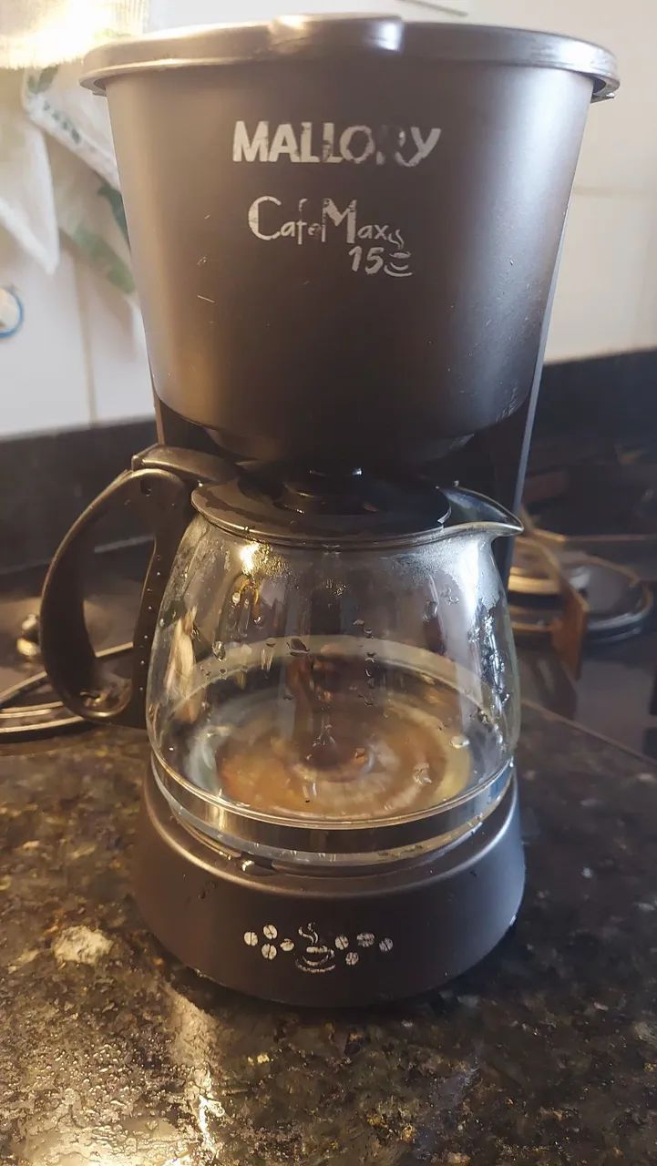 Cafeteira prática e compacta - Foto 3