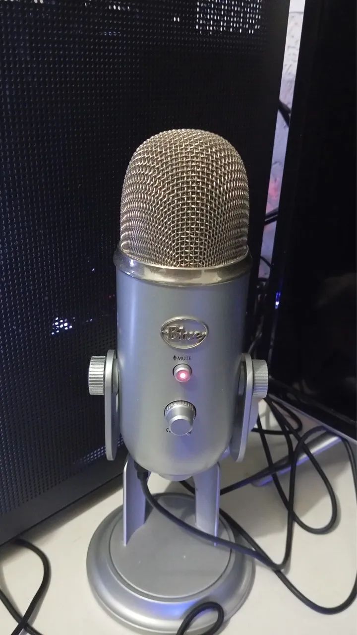 Microfone condensador - Blue Yeti