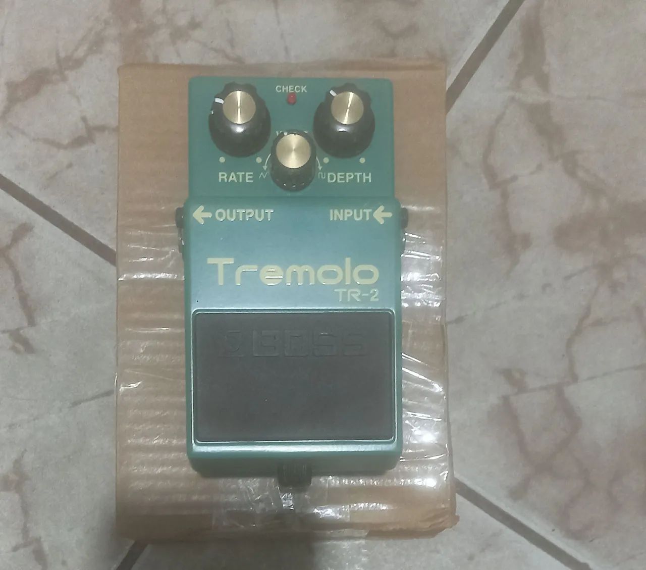 Pedal Boss Tremolo TR-2 excelente estado!!! - Instrumentos