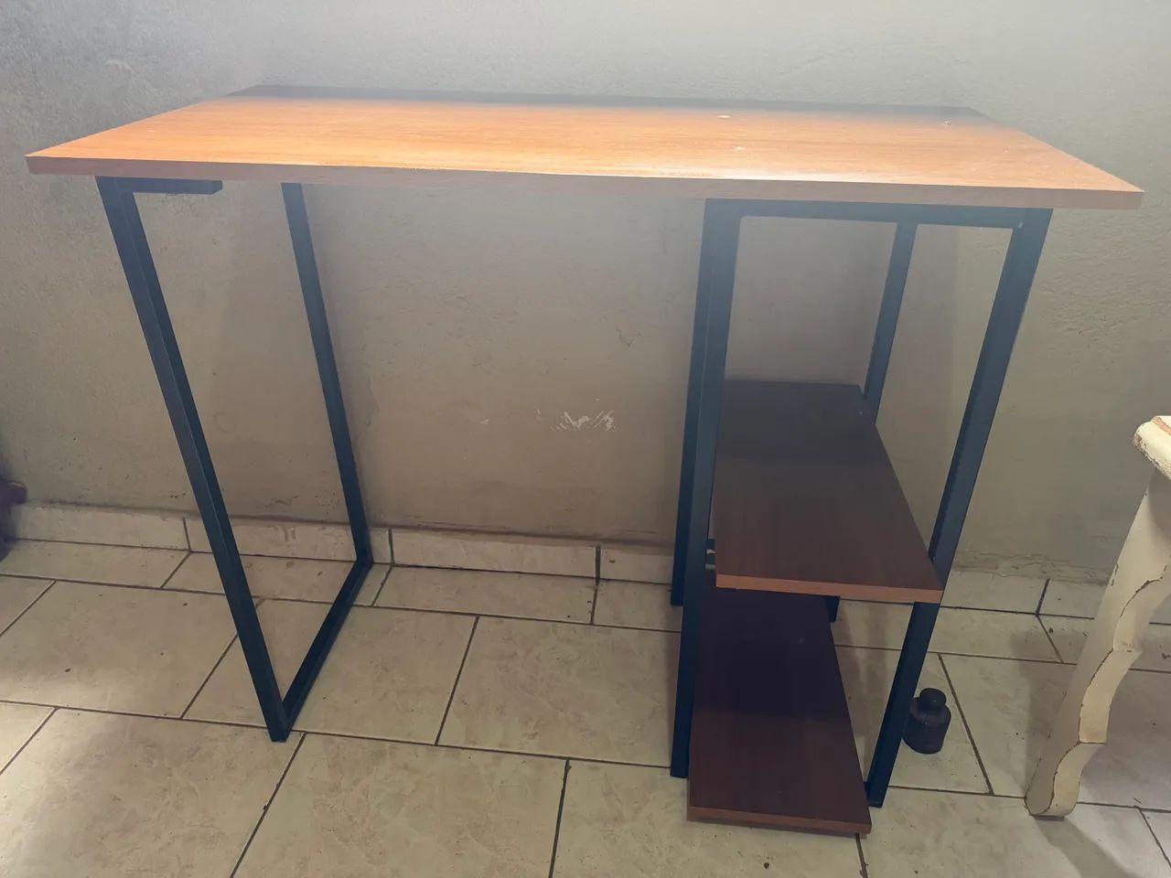 Escrivaninha com detalhes  - Foto 2