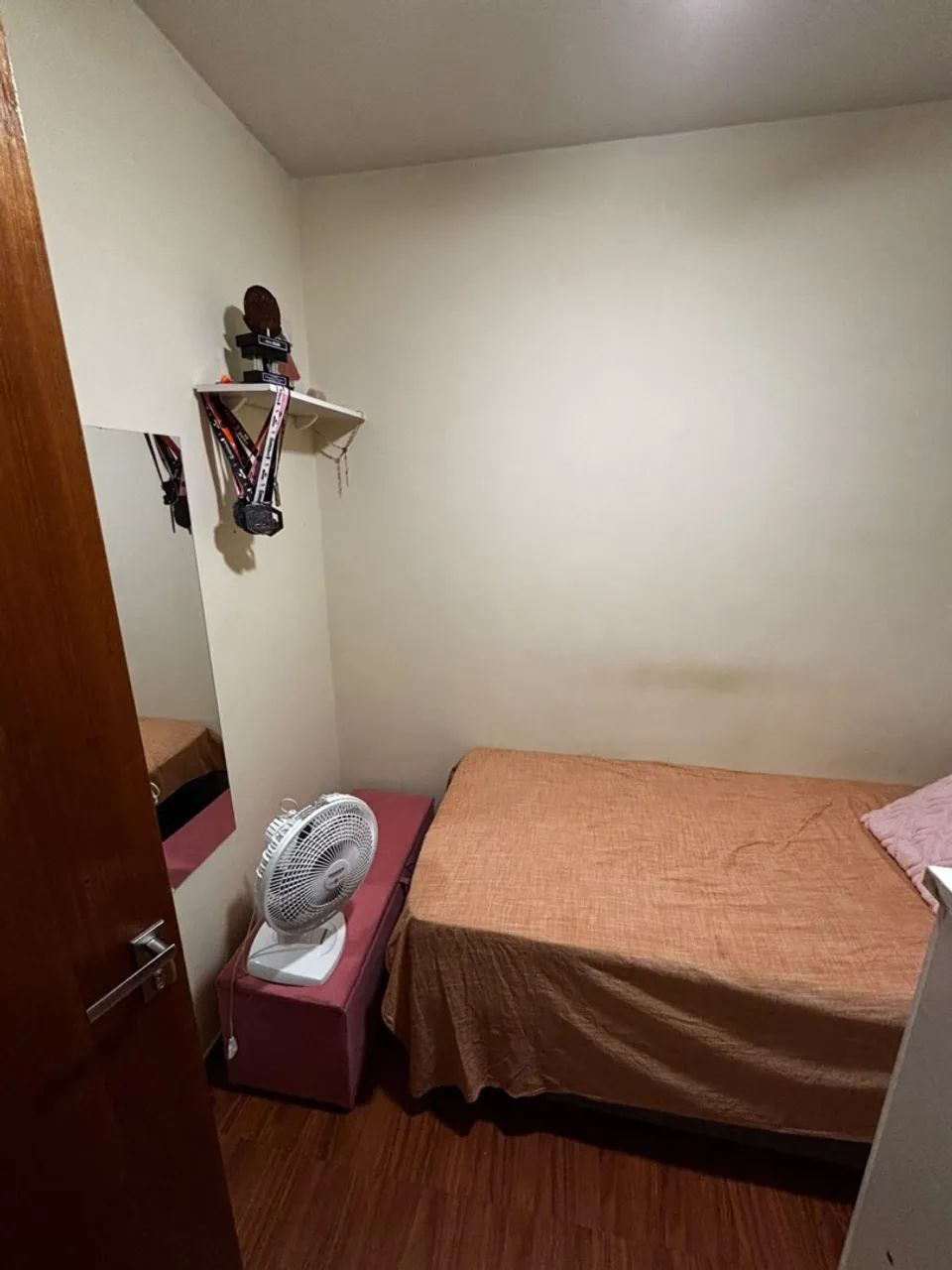 Aluga-se quarto no Derby para mulheres  - Foto 3