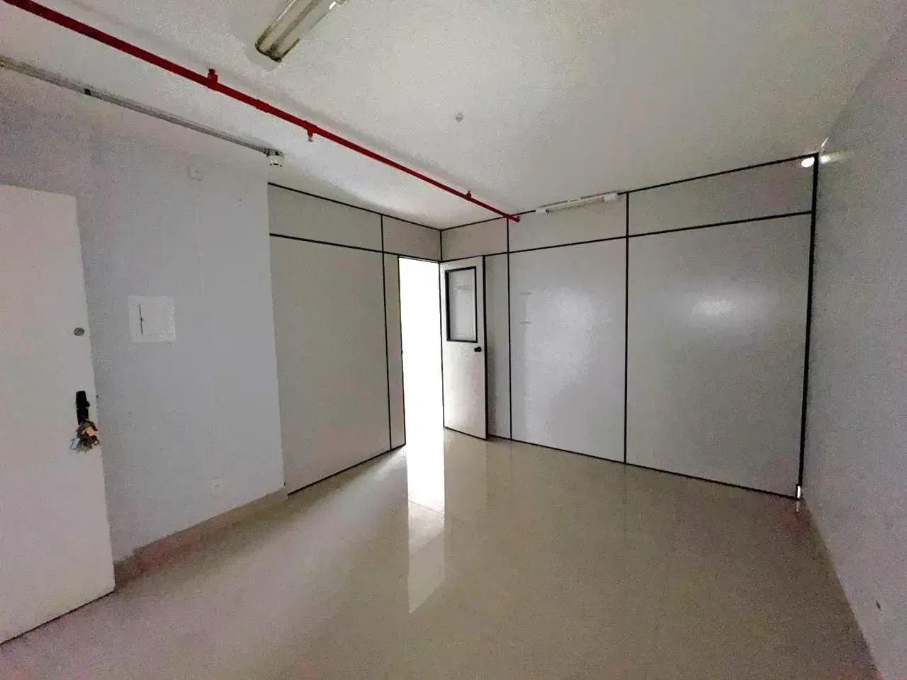 ALUGUEL  SALA COMERCIAL NO SETOR DE RÁDIO E TV SUL