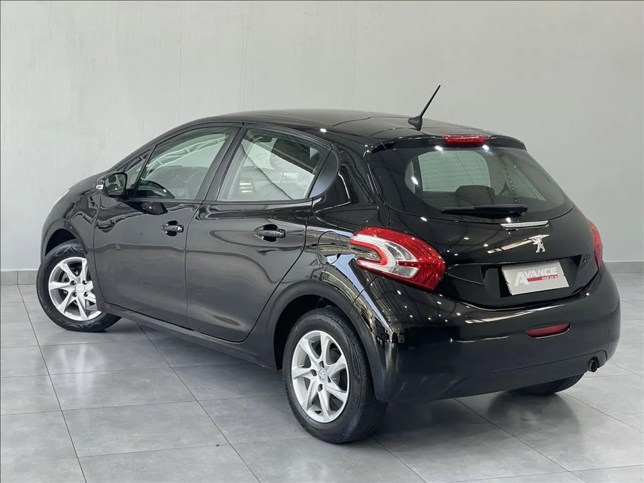 Peugeot 208 Allure 1.5 Flex 8V 5p, foto 2 de 20