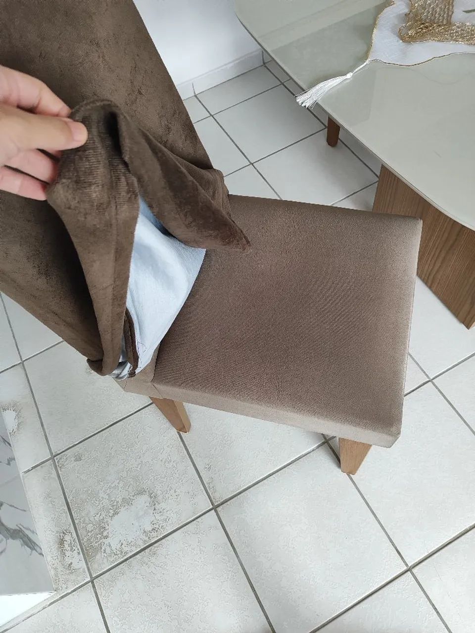 Vendo mesa de jantar de vidro com 6 cadeiras - Foto 4