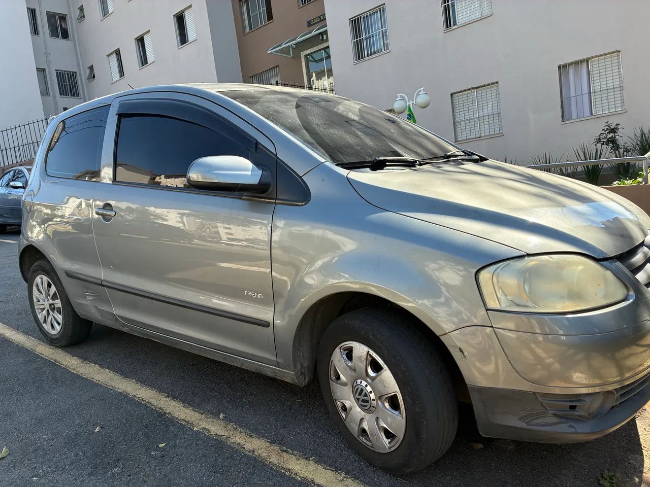 Volkswagen Fox Fox Plus 1.0Mi/ 1.0Mi Total Flex 8V 3p 2008