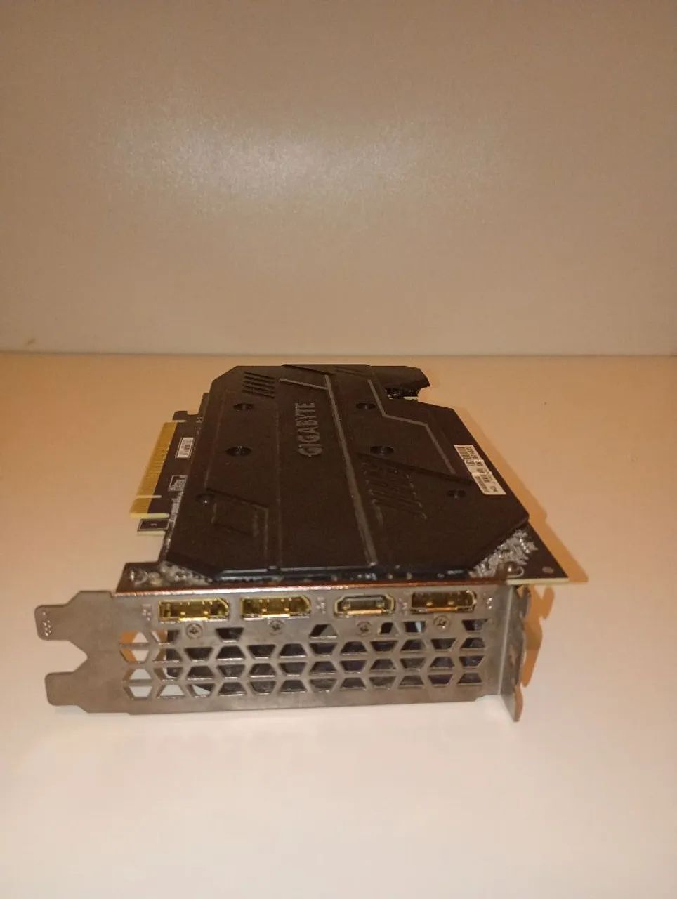 RTX 2060 6 GB (GIGABYTE)
