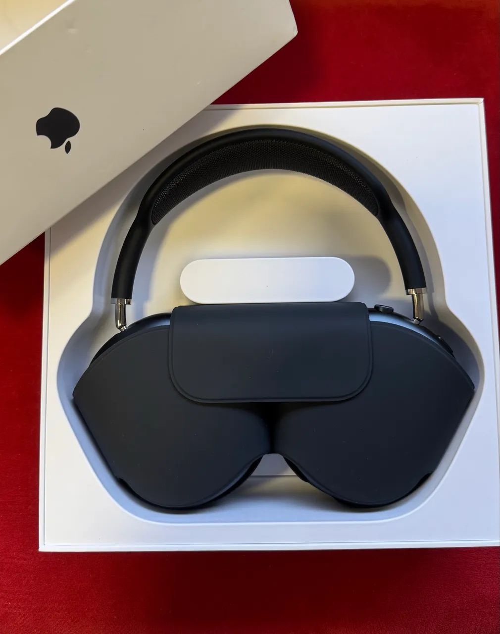 AirPods Max USB-C Midnight Novo - Fones de Ouvido - Cabo Branco