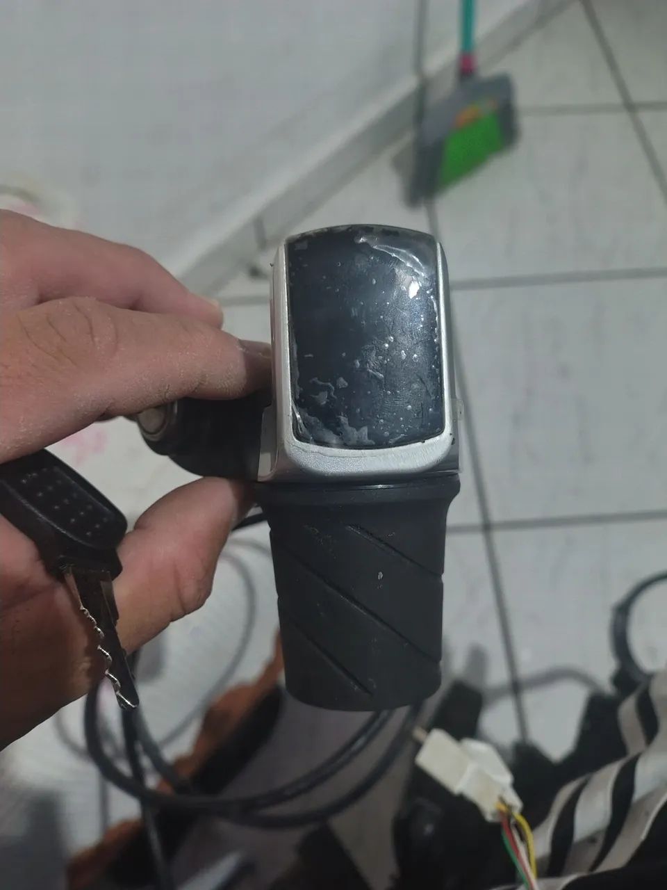Vendo acelerador de bicicleta eletrônica 48v com chave 