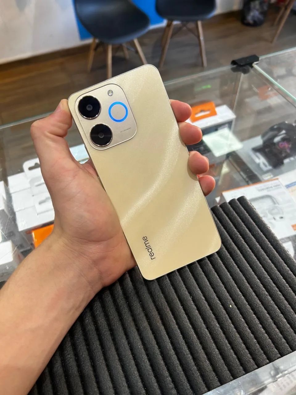 Realme note 70 