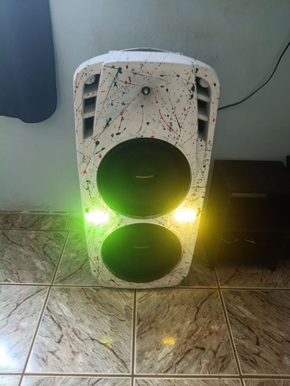 Caixa de som BOB (Bluetooth,pen drive é rádio) - Foto 2