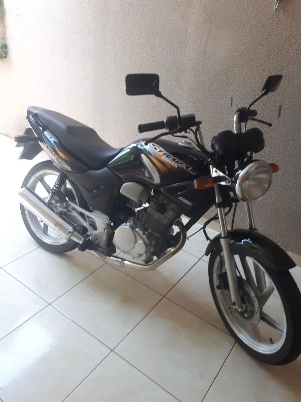 Cbx 200 strada