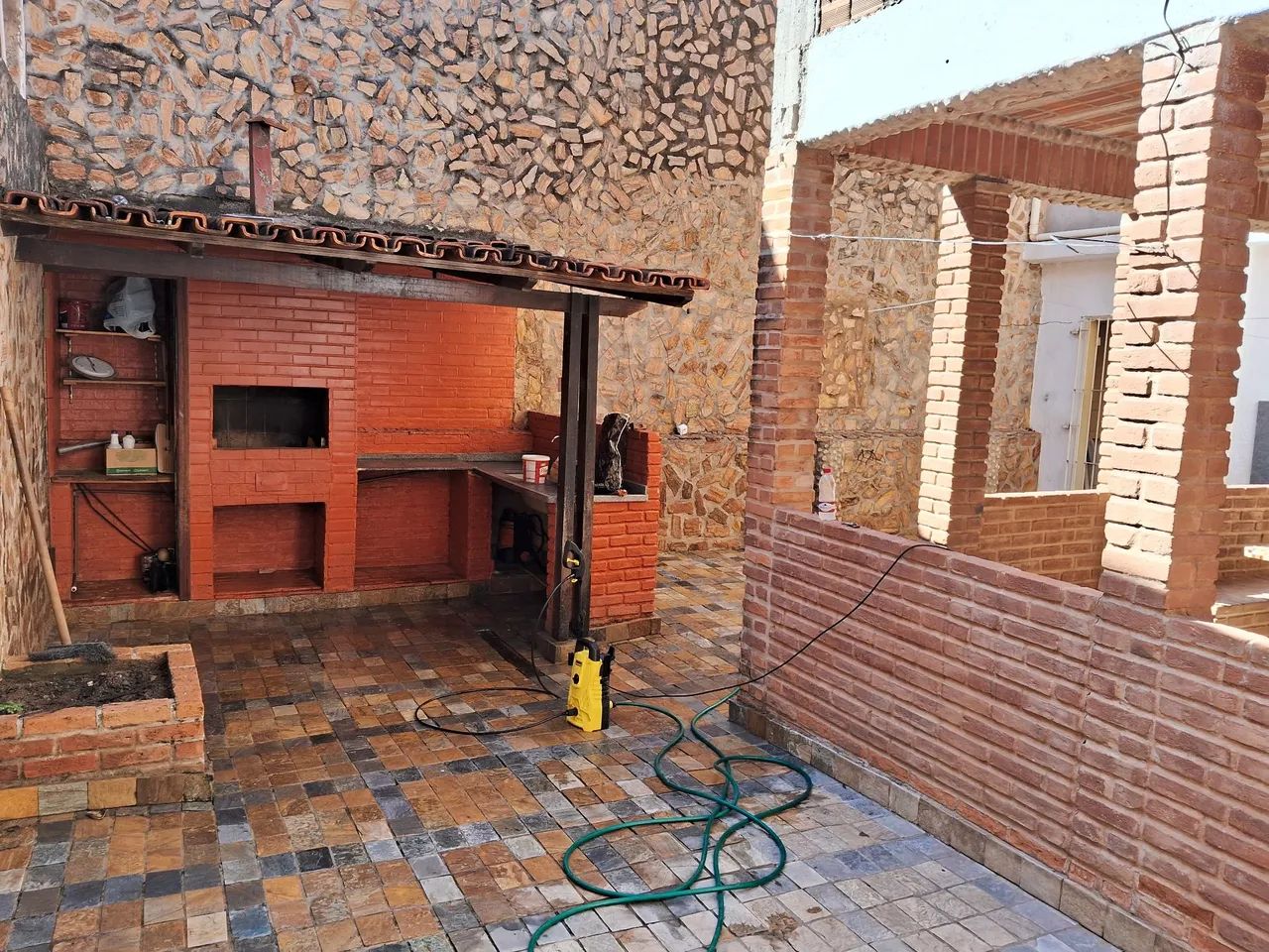 Casa 2 andares a 2 quadras da praia  - Foto 2