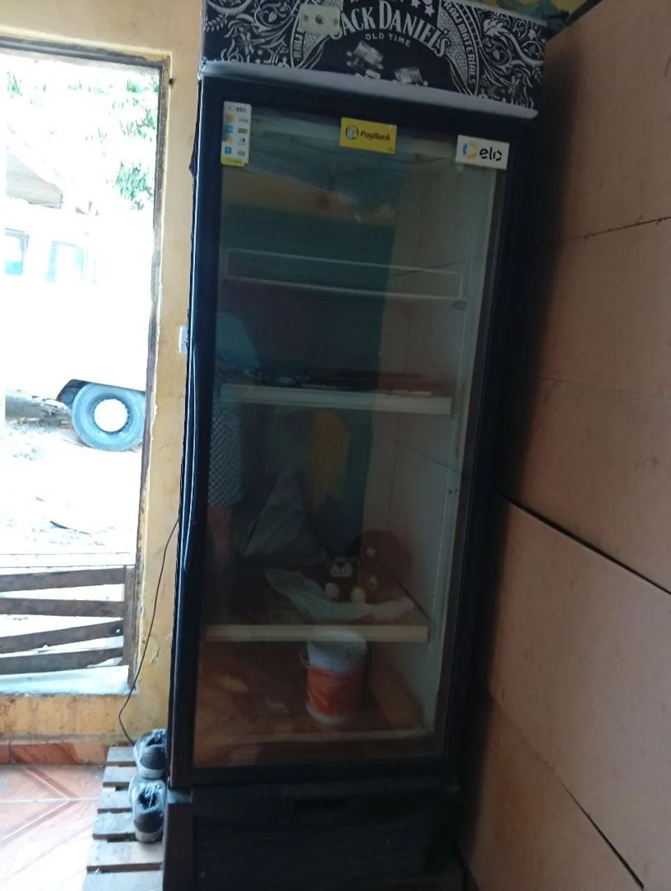 Freezer vertical com expositor 