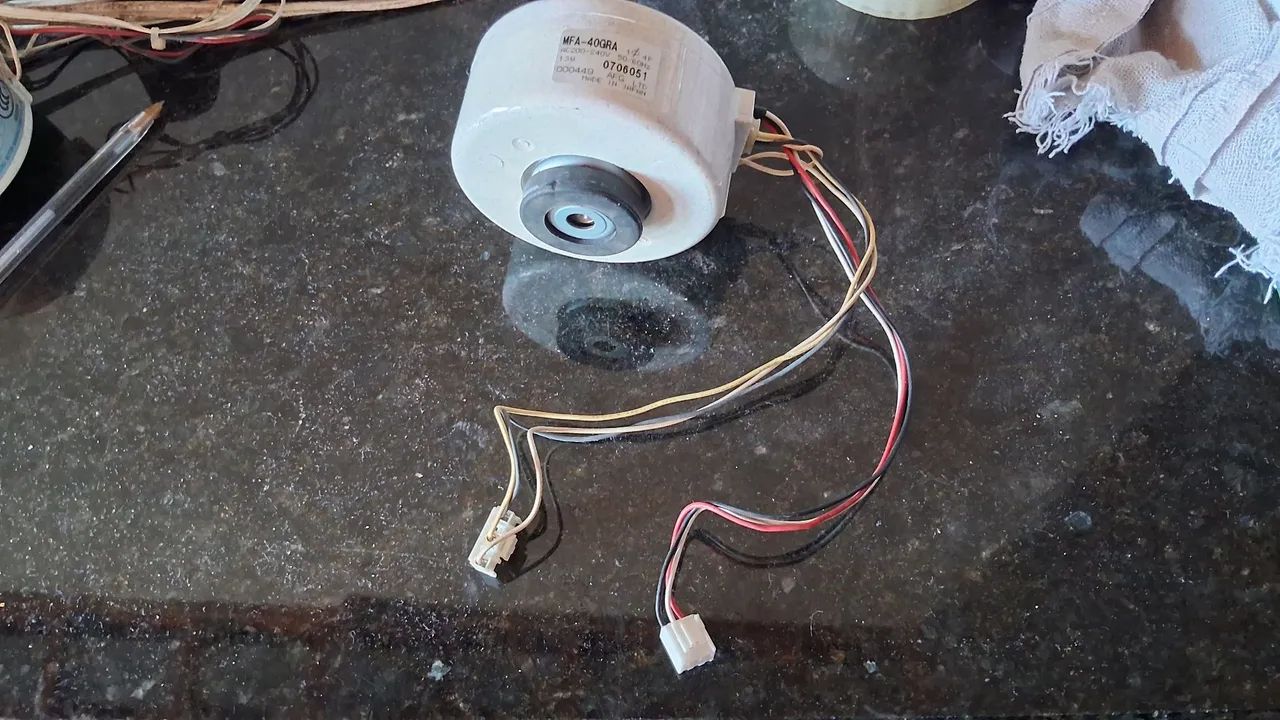Motor evaporadora Fujitsu modelo MFA-40GRA  usado  - Foto 4