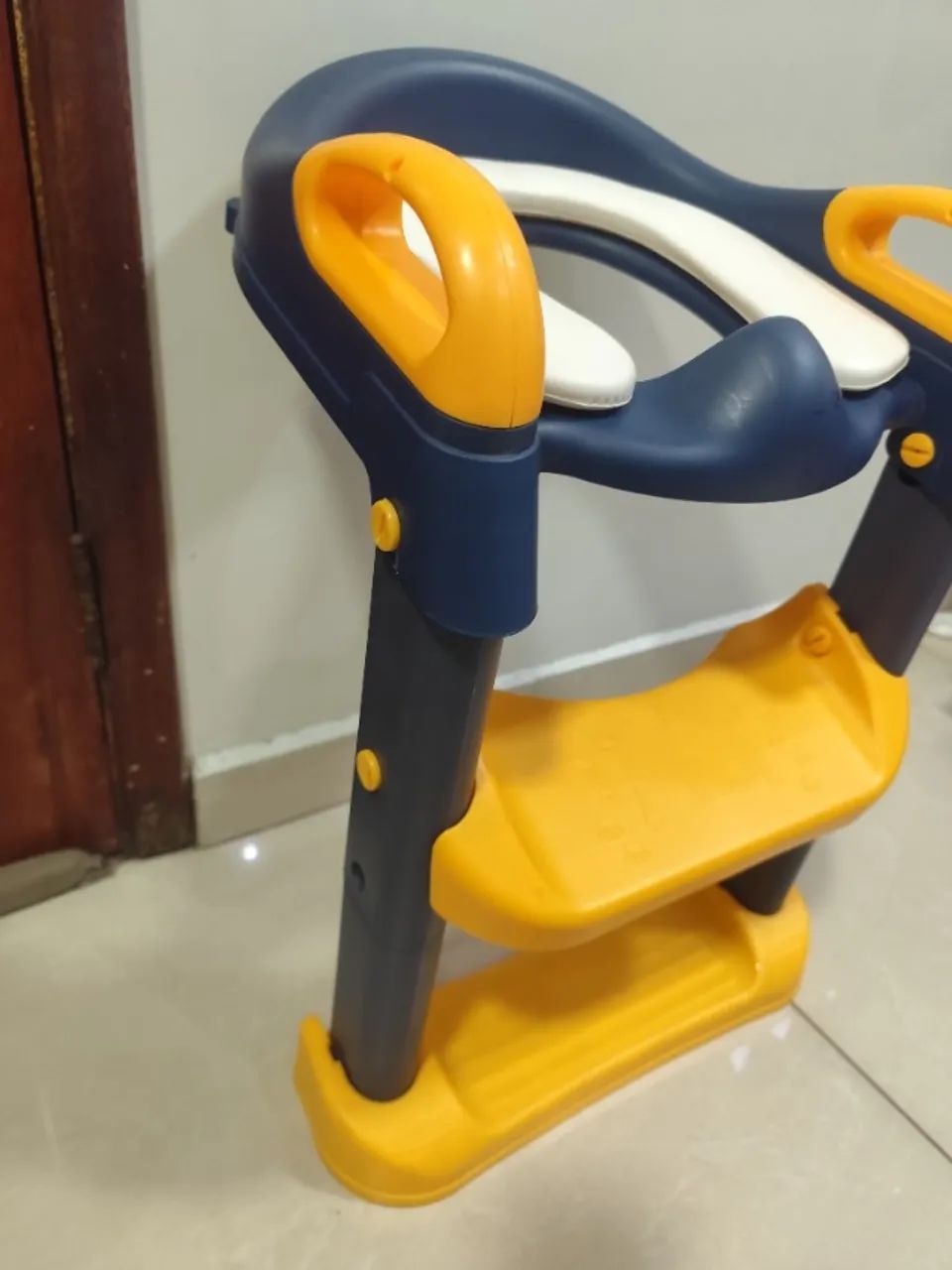 Troninho,redutor de assento infantil escadinha - Foto 5