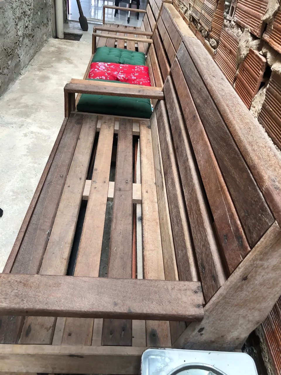 Selling 3 pallet benches