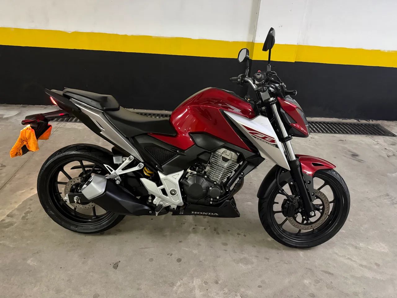 Honda CB300f 2026