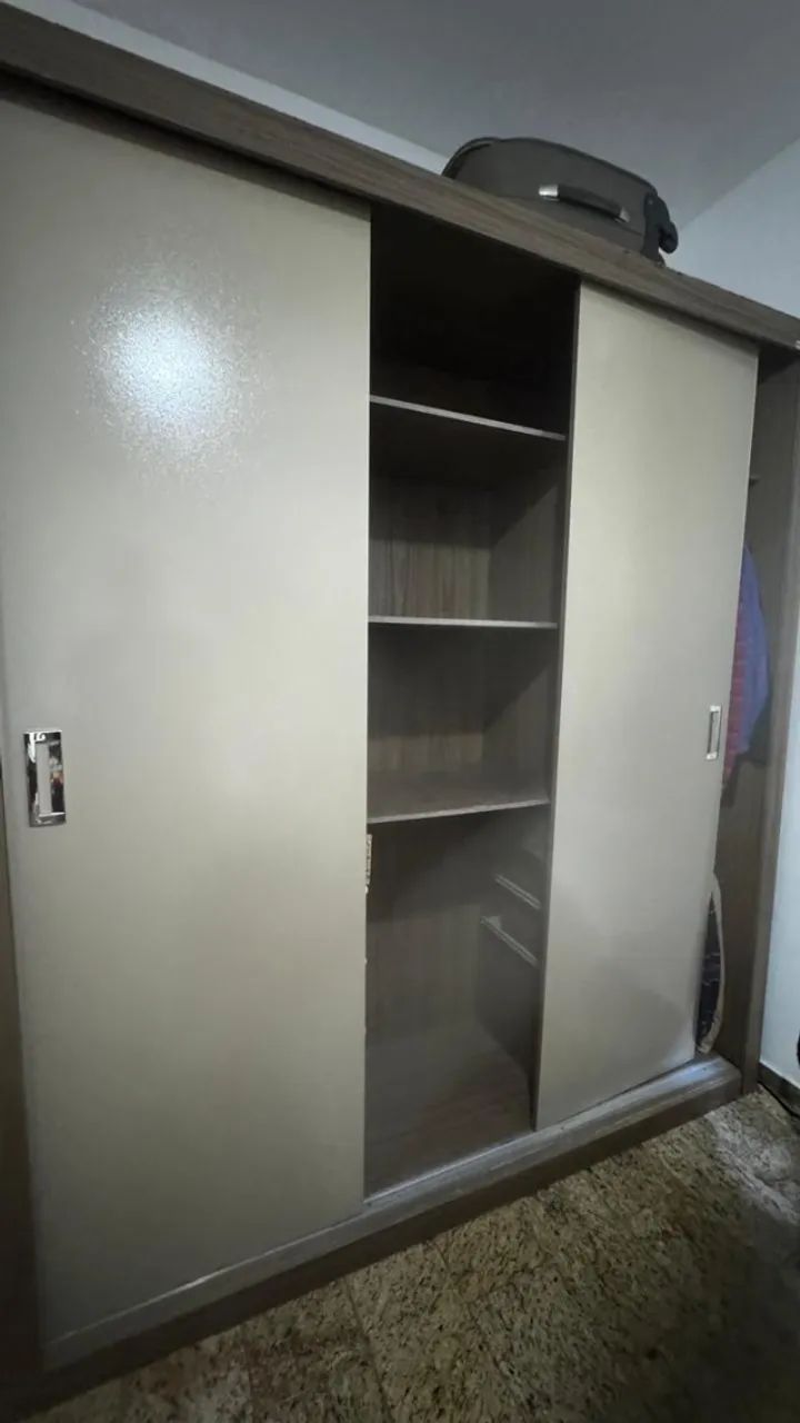 Guarda-roupa Panan 3 portas de correr