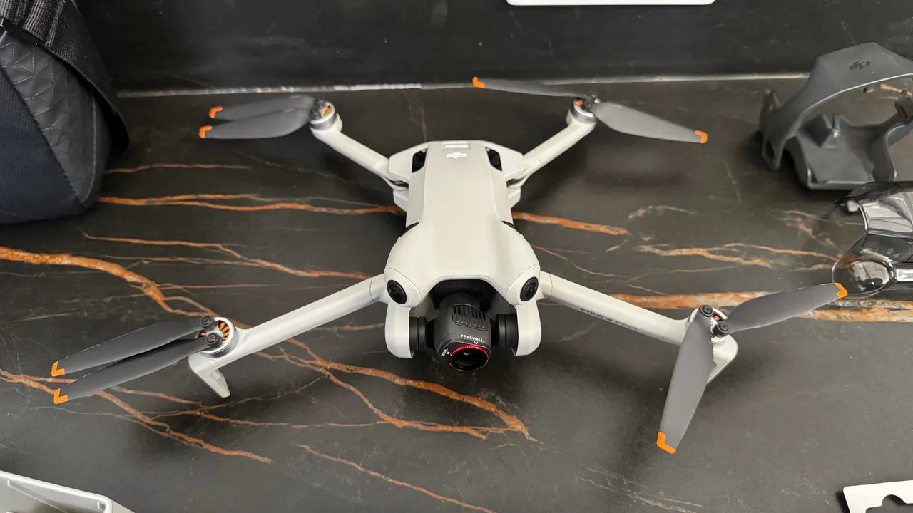 Drone DJI Mini 4 Pro Fly More Combo com RC 2