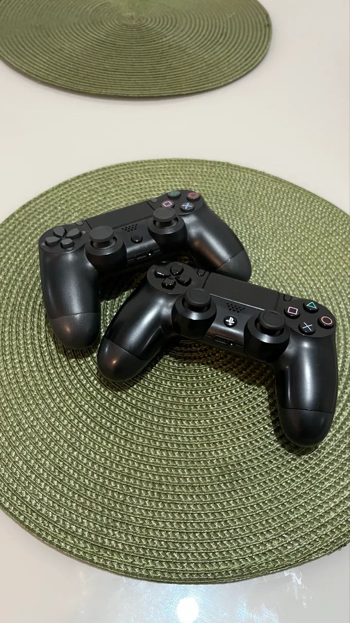 PS4 Pro 1TB + 2 Controles  | Excelente Estado - Foto 2