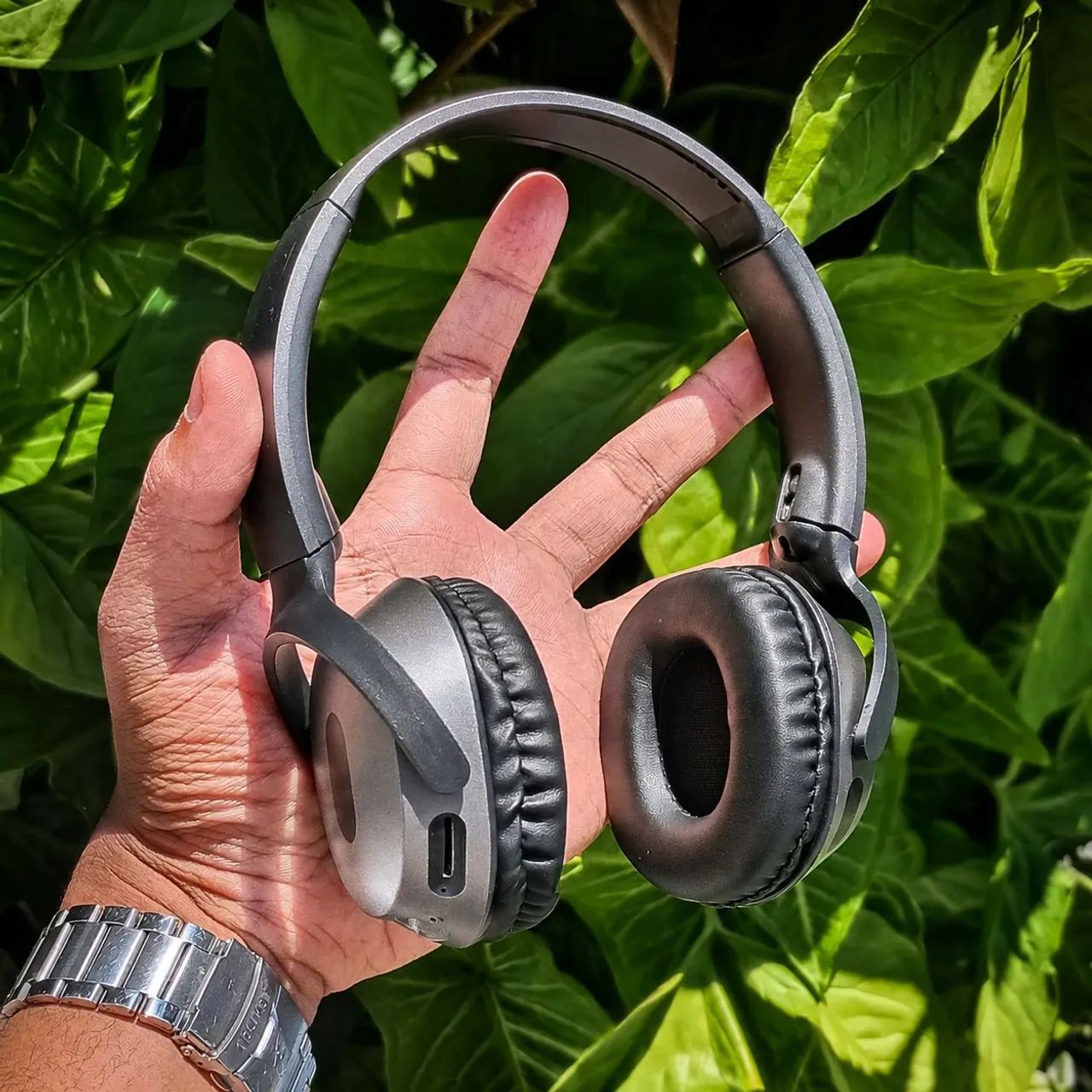 Headphone Bluetooth com Cartão de Memória e Entrada P2<br> - Foto 3