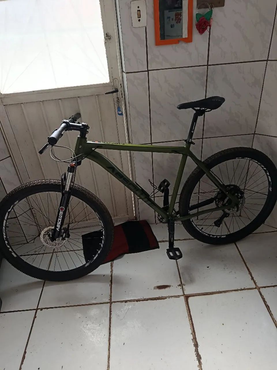 Bicicleta ABSOLUTE 12V Semi nova - Foto 2