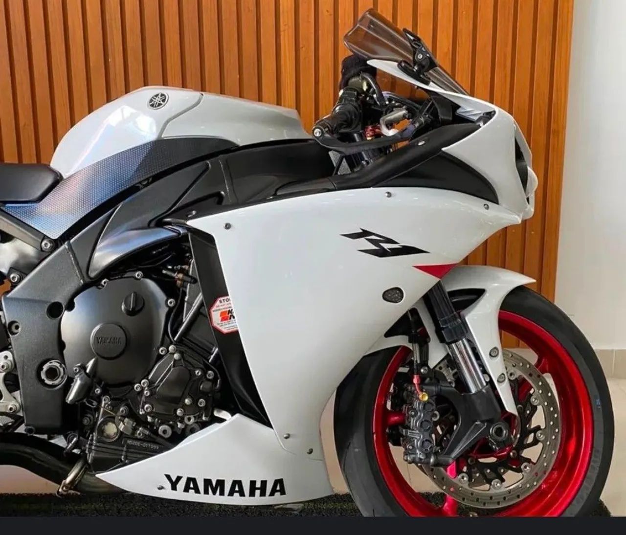 R1 Yamaha  - Foto 2