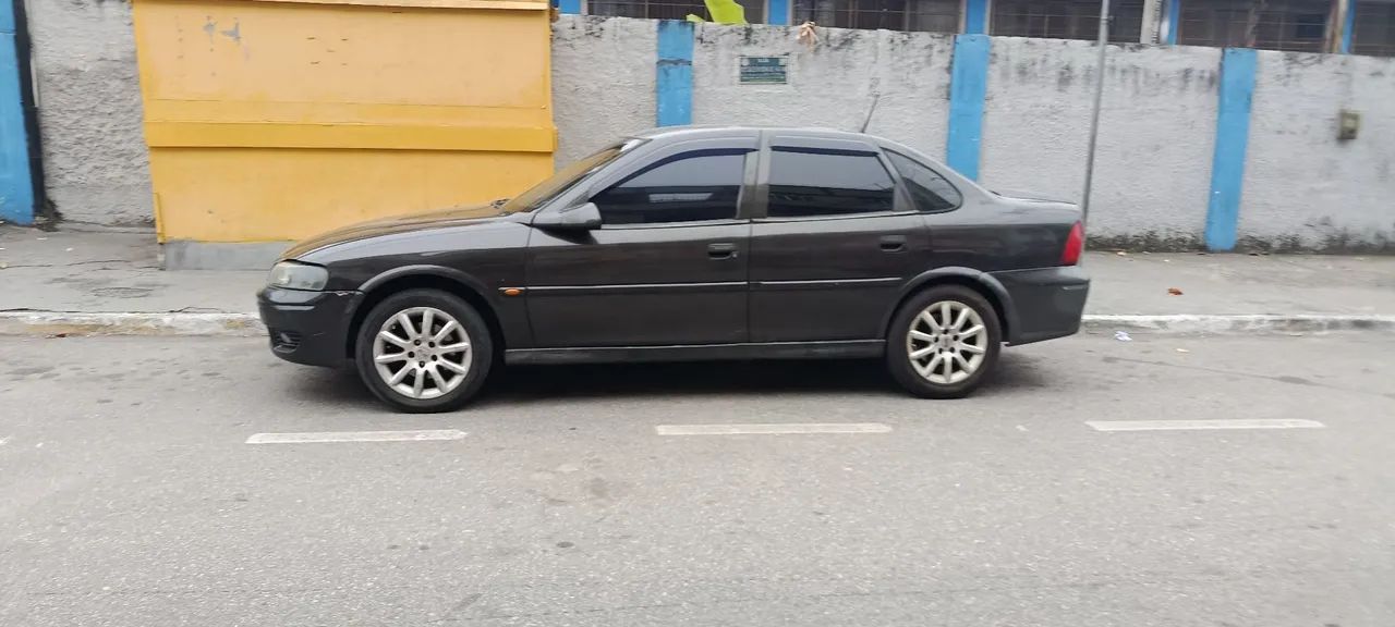 Chevrolet Vectra GLS/ Challenge 2.2 MPFI 16V 2002