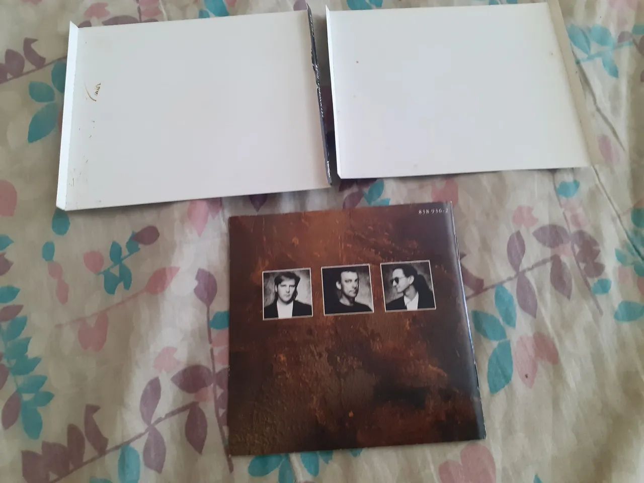 ENCARTE DO CD RUSH CHRONICLES LEIA O ANÚNCIO  - Foto 2