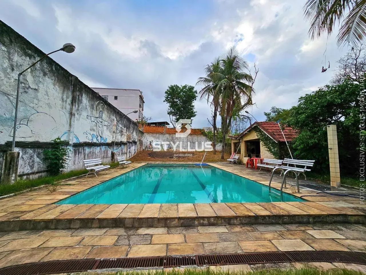 Casa Ampla com 700m² de Terreno, Piscina e Espaço para 6 Carros! M44N - Foto 2