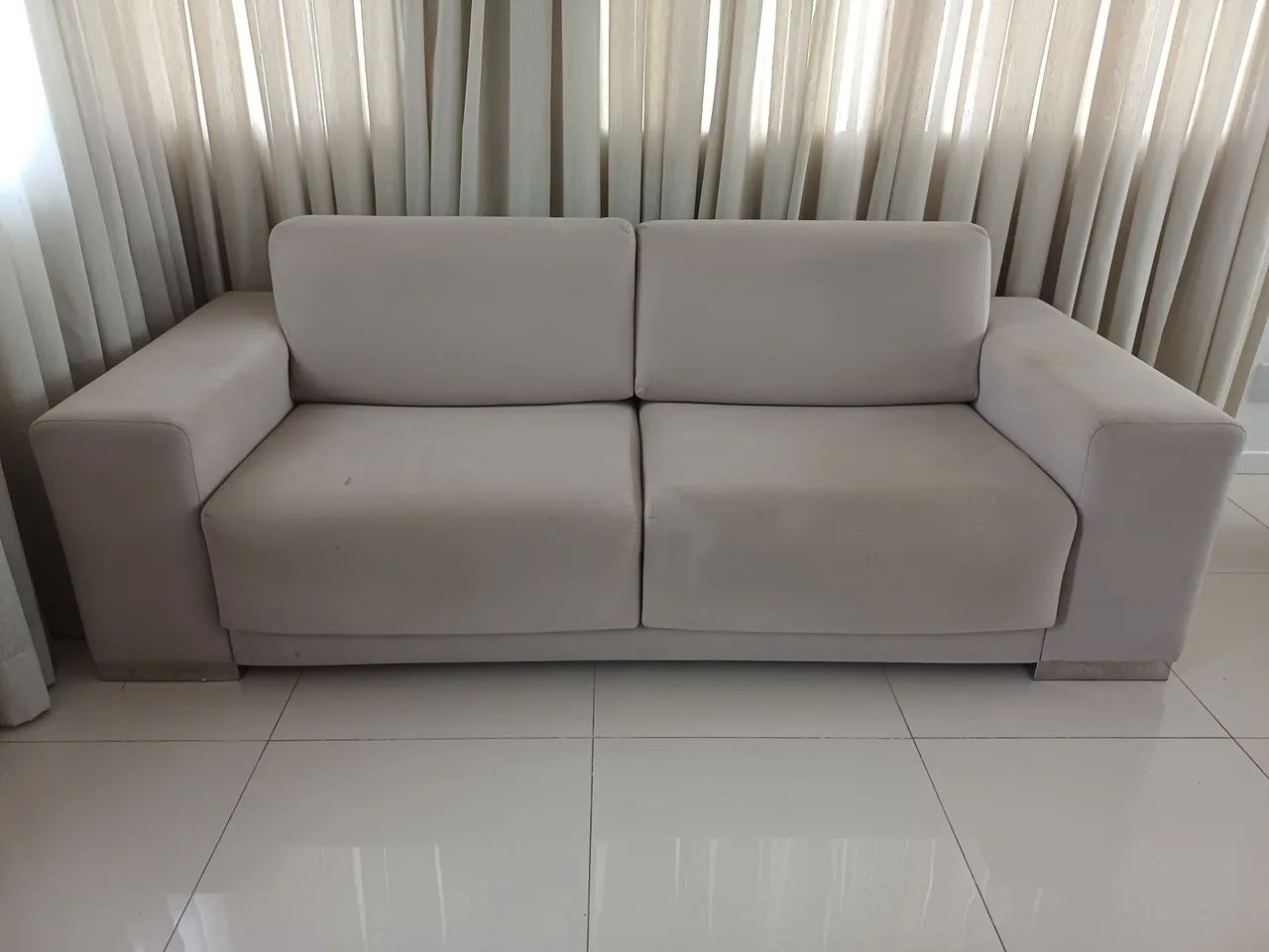 SOFÁ FIXO 4 LUGARES 2,23 m  X 90 cm