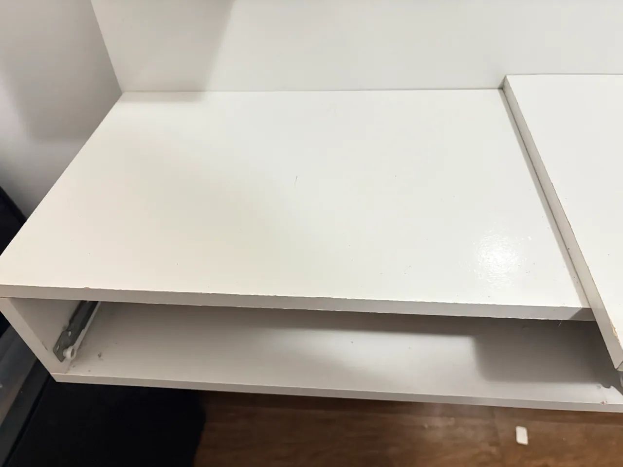 Mesa/escrivaninha mdf branco de parede  - Foto 5